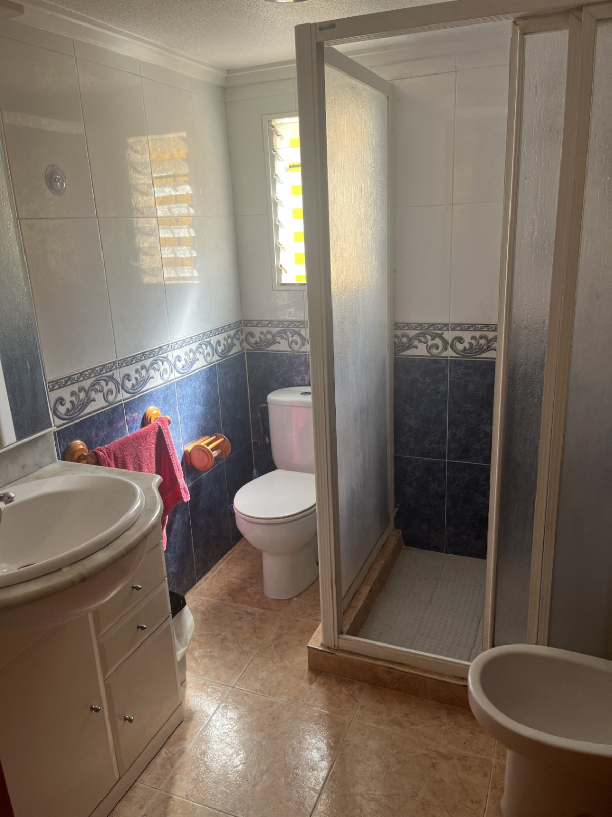 Se vende Villa - Chalet de 4 dormitorios en Costa Blanca, Alicante, España
