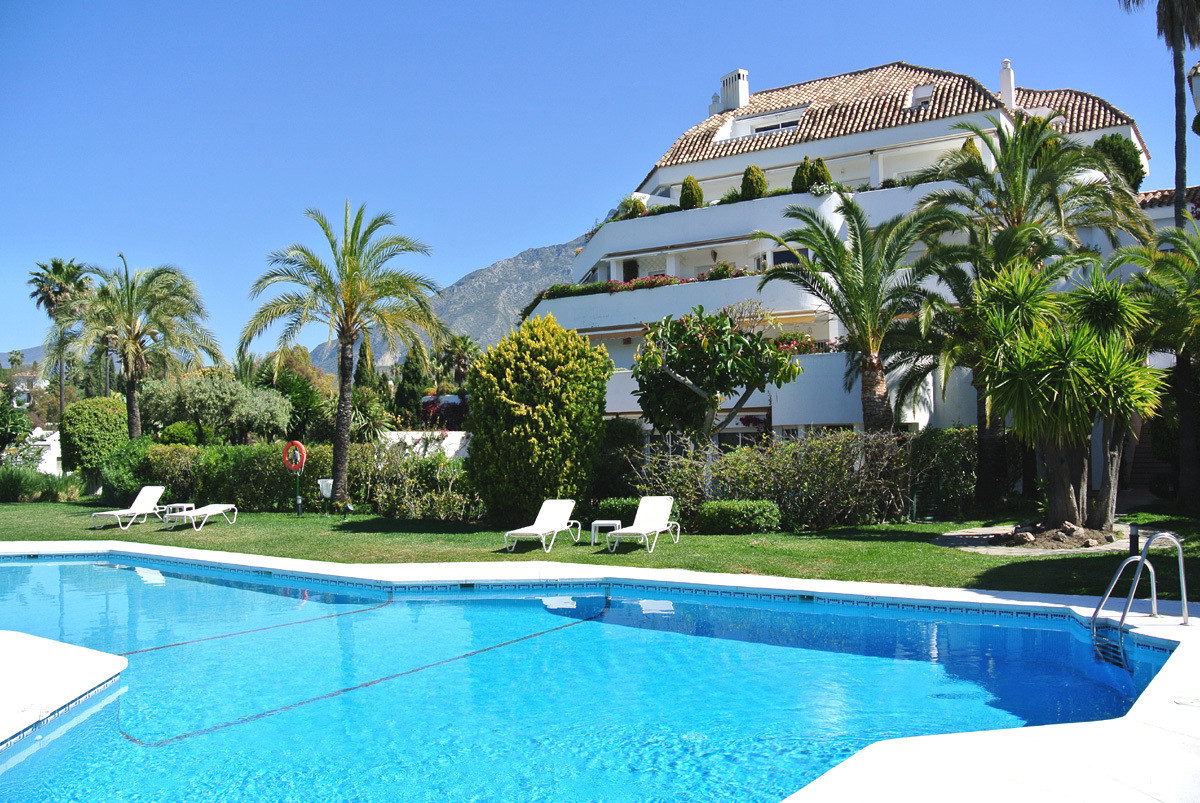 2 Bed Apartment for sale in The Golden Mile Costa Del Sol, Málaga, Spain