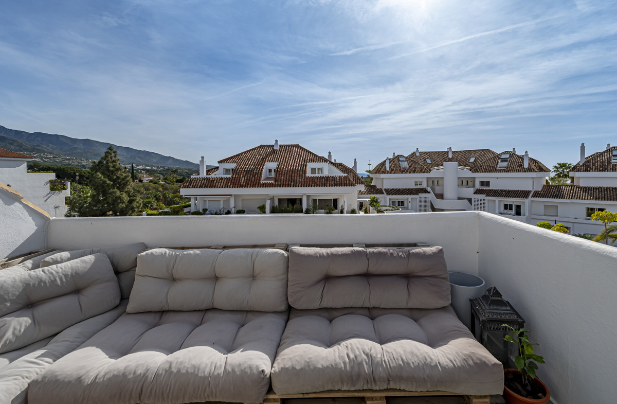 2 Bed Apartment for sale in The Golden Mile Costa Del Sol, Málaga, Spain