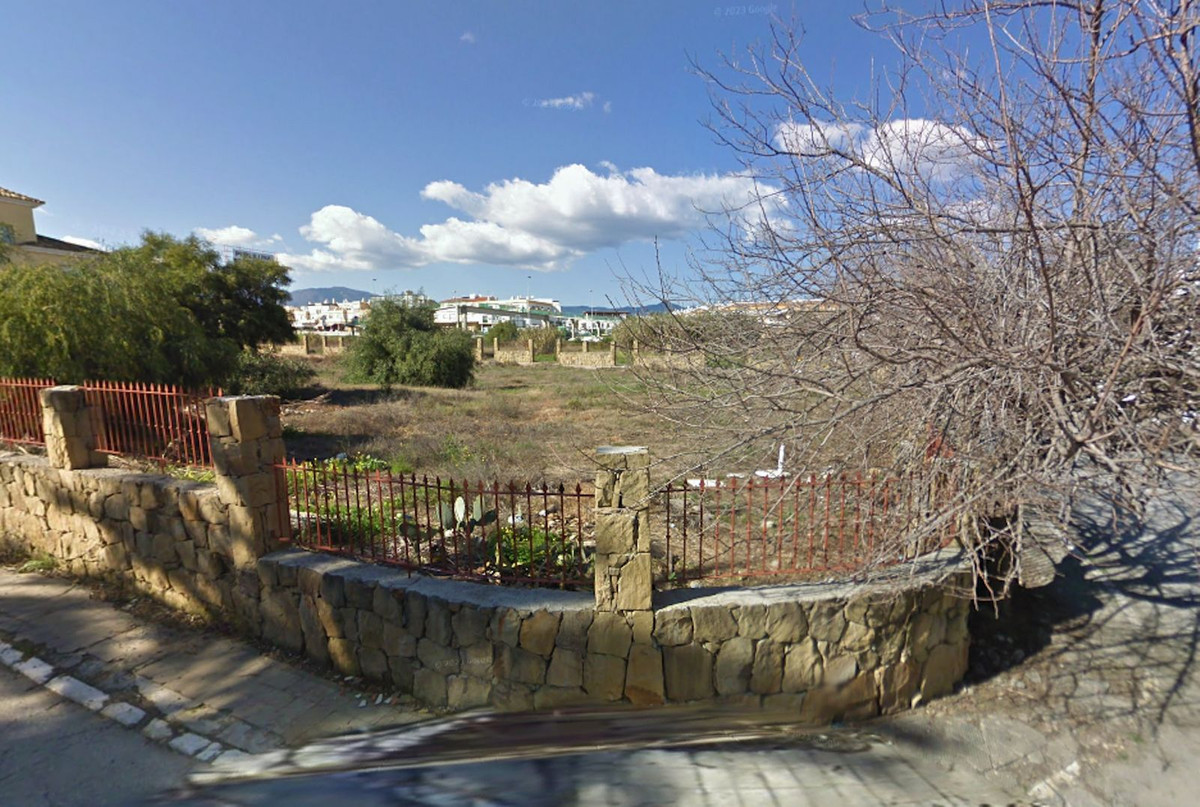 Se vende Terreno Urbano  en Costa Del Sol, Málaga, España