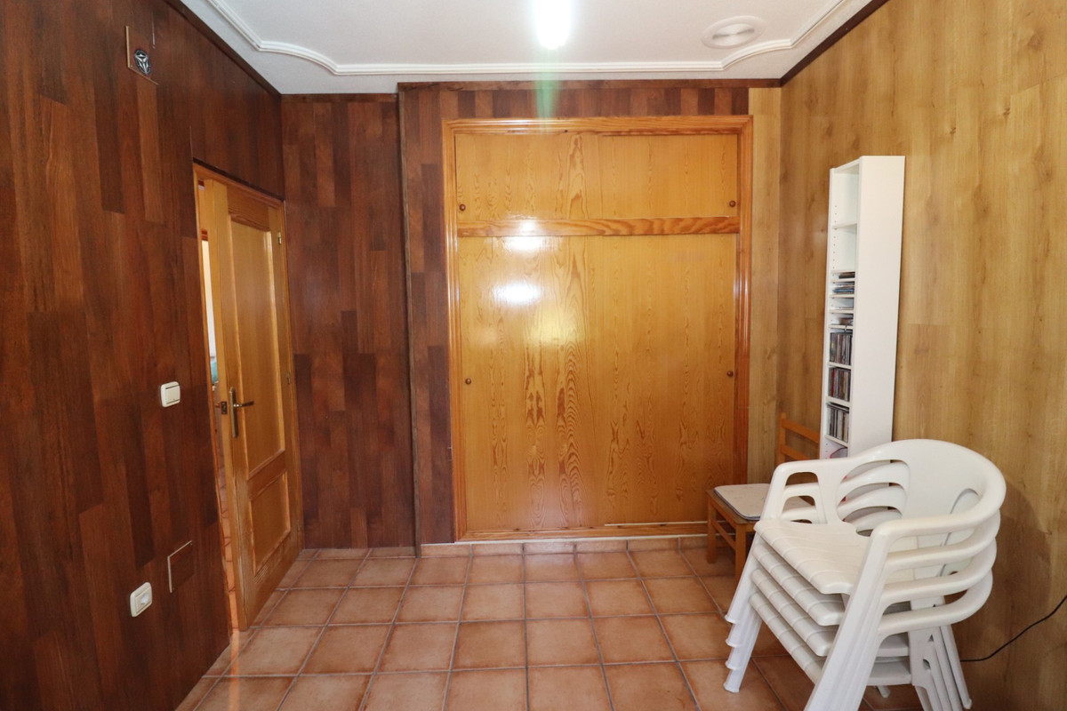 5 Bed Townhouse for sale in Algorfa Costa Blanca, Alicante, Spain