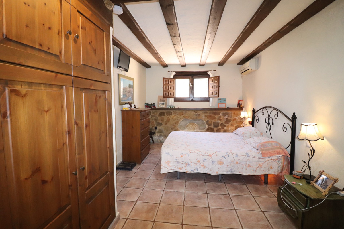 5 Bed Townhouse for sale in Algorfa Costa Blanca, Alicante, Spain