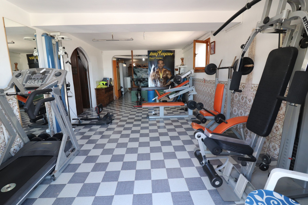 5 Bed Townhouse for sale in Algorfa Costa Blanca, Alicante, Spain