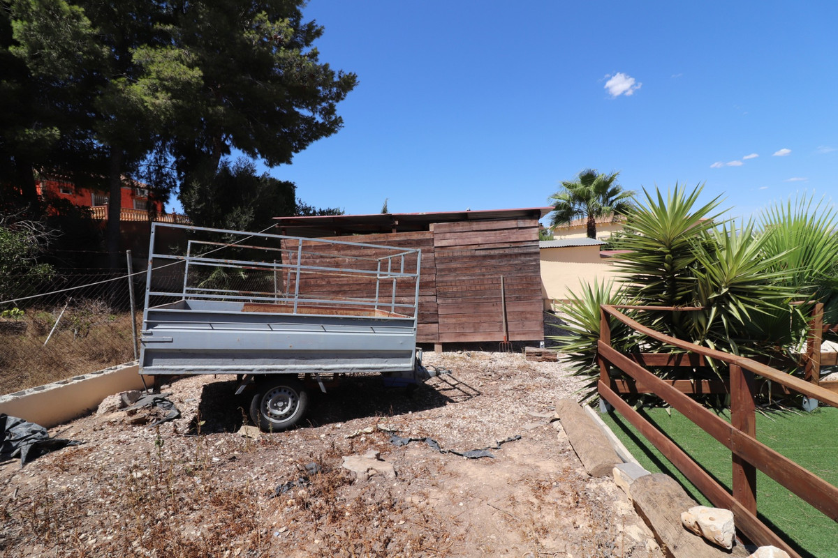 5 Bed Townhouse for sale in Algorfa Costa Blanca, Alicante, Spain