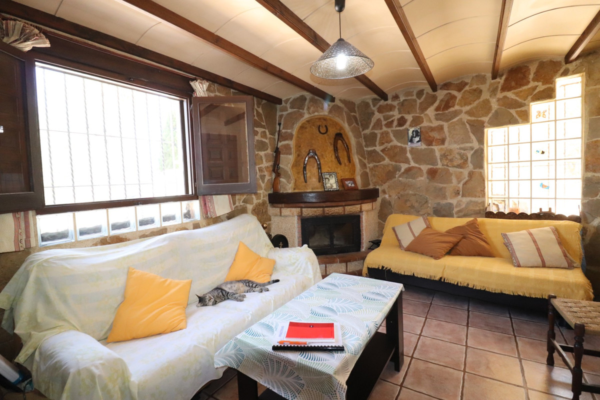 5 Bed Townhouse for sale in Algorfa Costa Blanca, Alicante, Spain