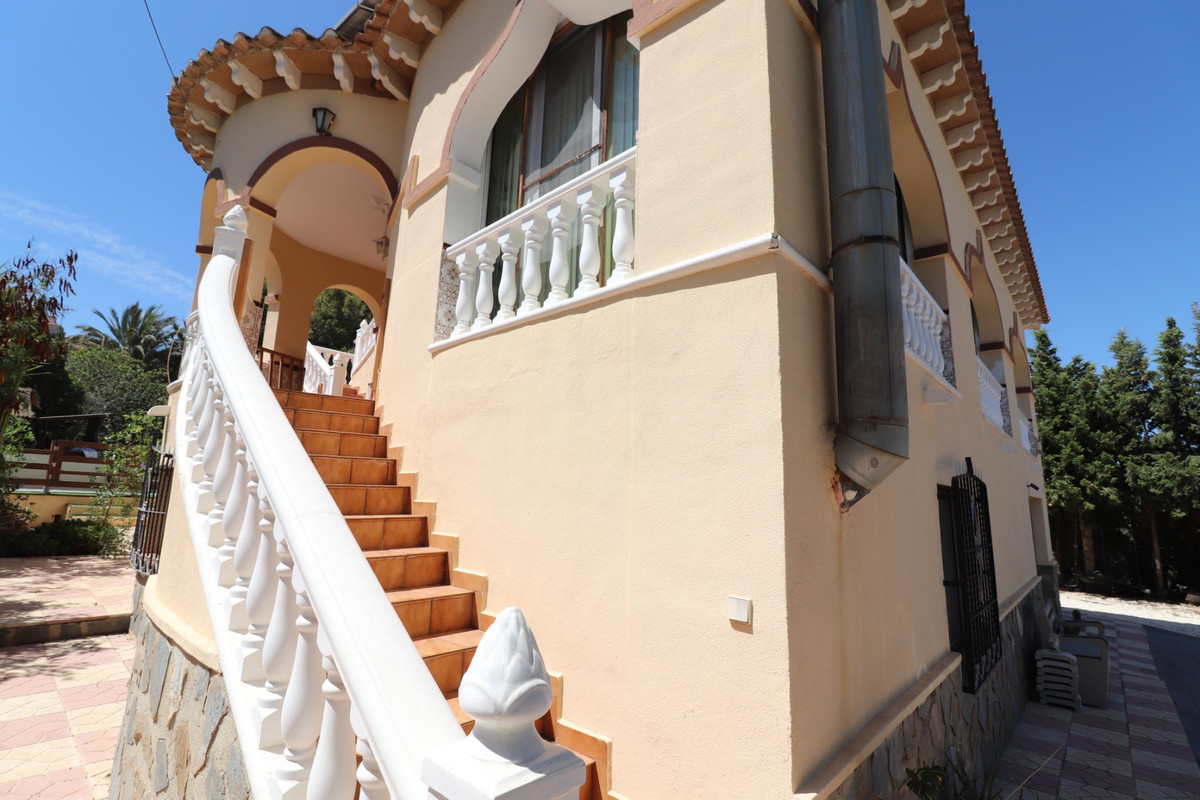 5 Bed Townhouse for sale in Algorfa Costa Blanca, Alicante, Spain