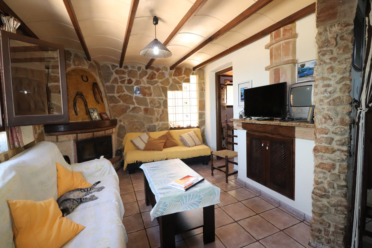 5 Bed Townhouse for sale in Algorfa Costa Blanca, Alicante, Spain
