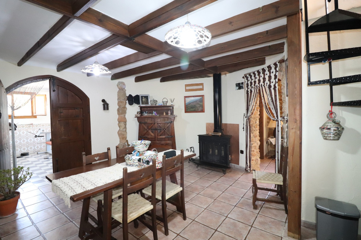 5 Bed Townhouse for sale in Algorfa Costa Blanca, Alicante, Spain