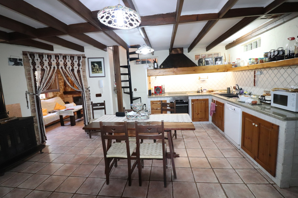 5 Bed Townhouse for sale in Algorfa Costa Blanca, Alicante, Spain