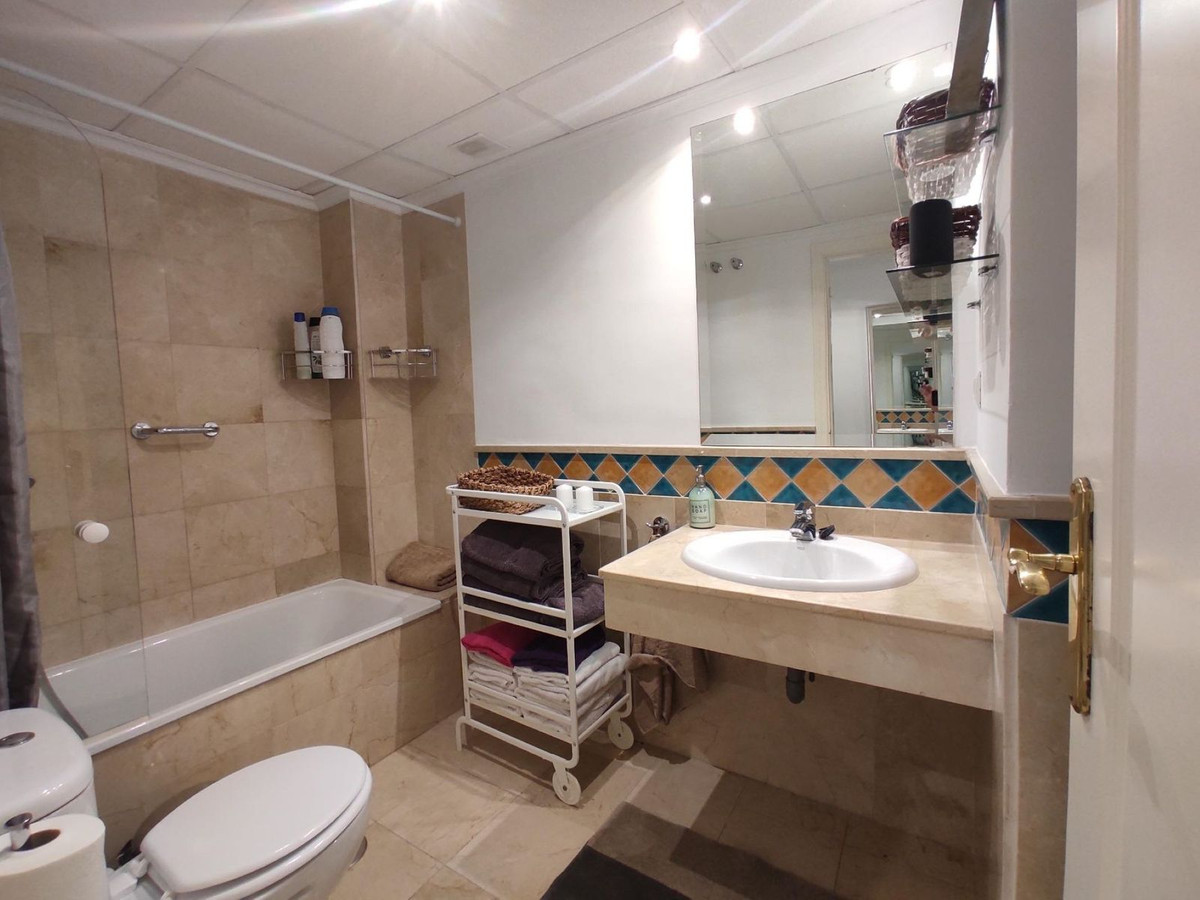1 Bed Apartment for sale in Marbella Costa Del Sol, Málaga, Spain