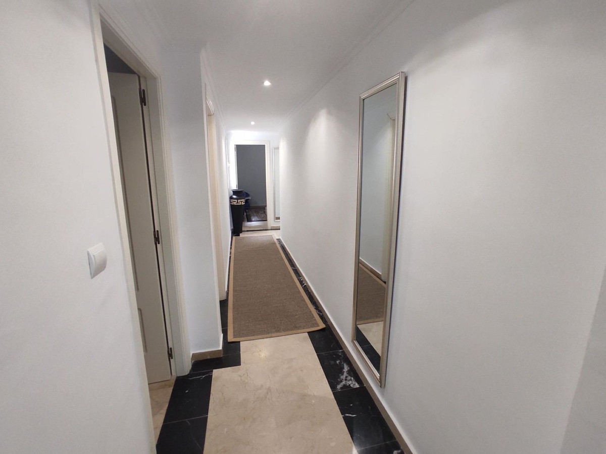 1 Bed Apartment for sale in Marbella Costa Del Sol, Málaga, Spain