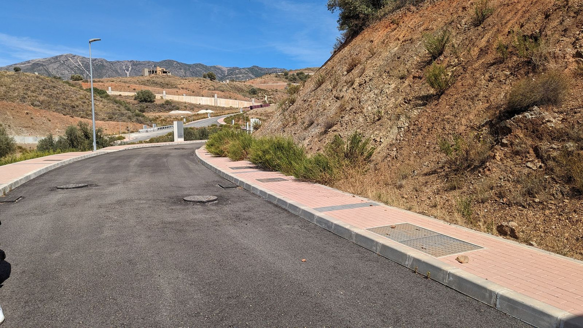 Se vende Terreno Urbano  en Costa Del Sol, Málaga, España