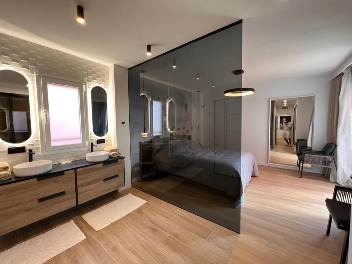 3 Bed Apartment for sale in New Golden Mile Costa Del Sol, Málaga, Spain
