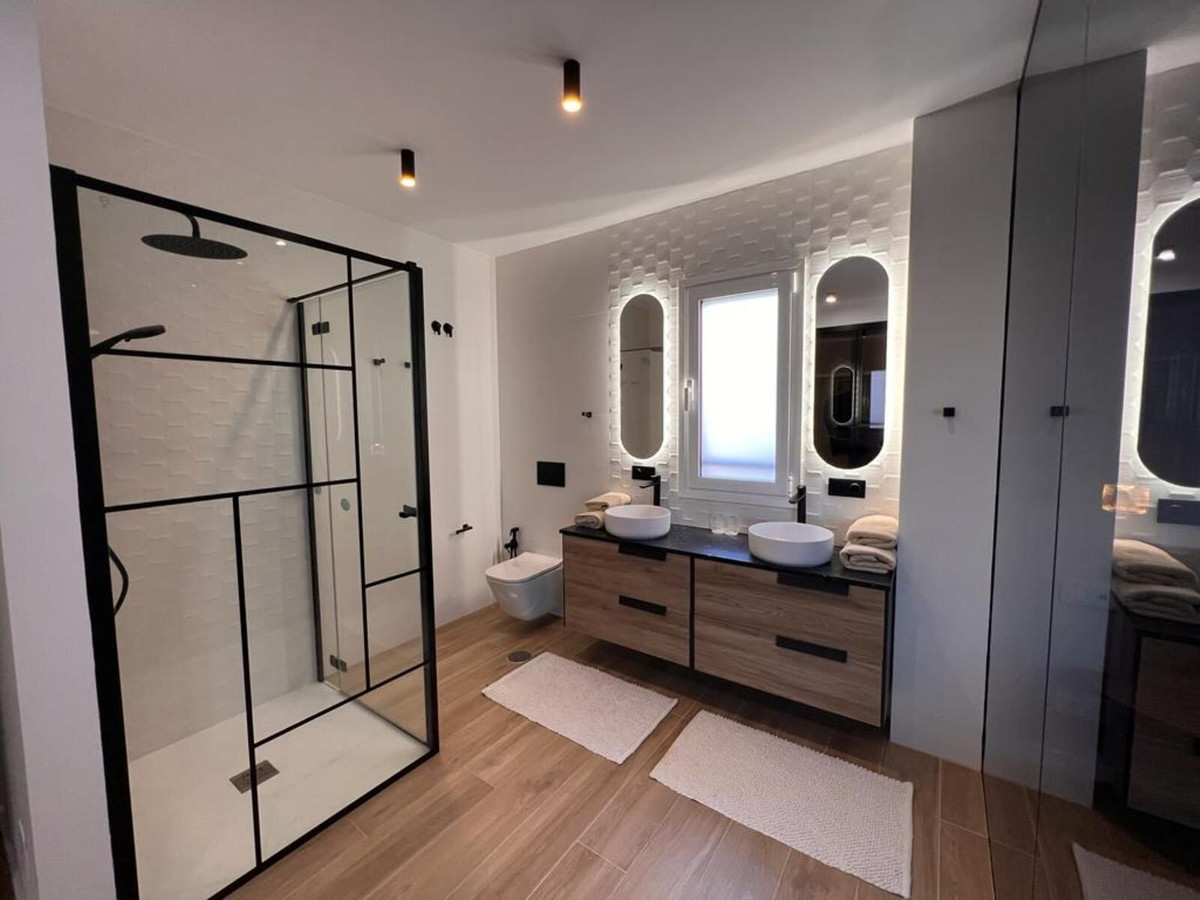 3 Bed Apartment for sale in New Golden Mile Costa Del Sol, Málaga, Spain