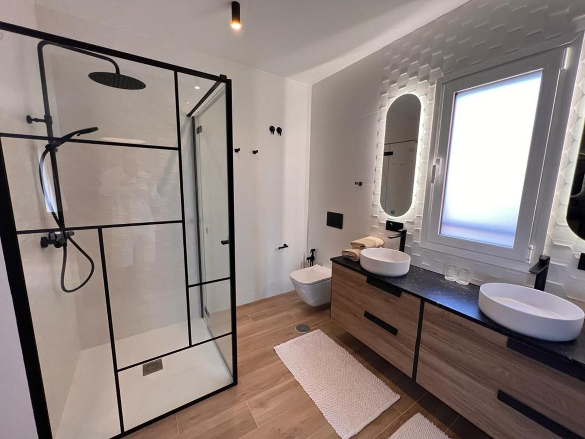 3 Bed Apartment for sale in New Golden Mile Costa Del Sol, Málaga, Spain