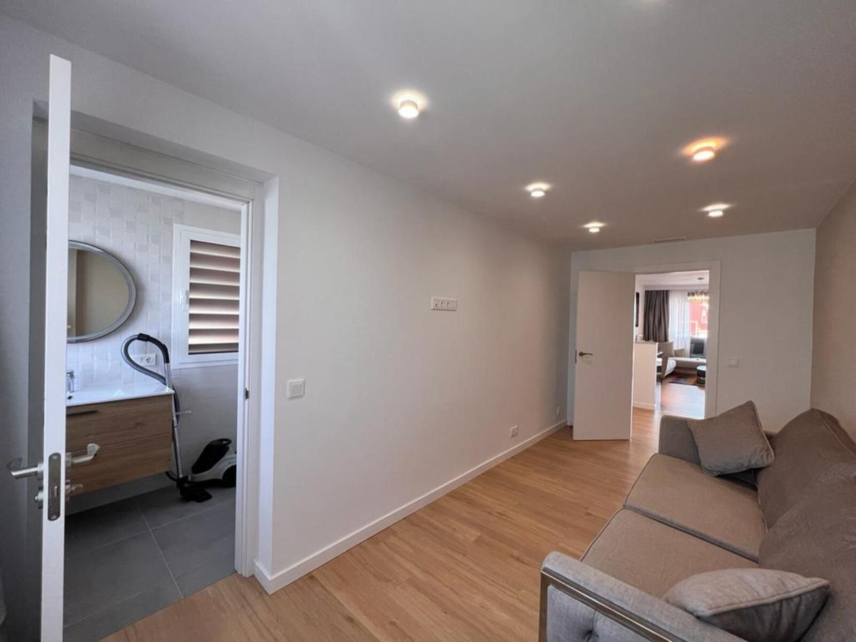 3 Bed Apartment for sale in New Golden Mile Costa Del Sol, Málaga, Spain