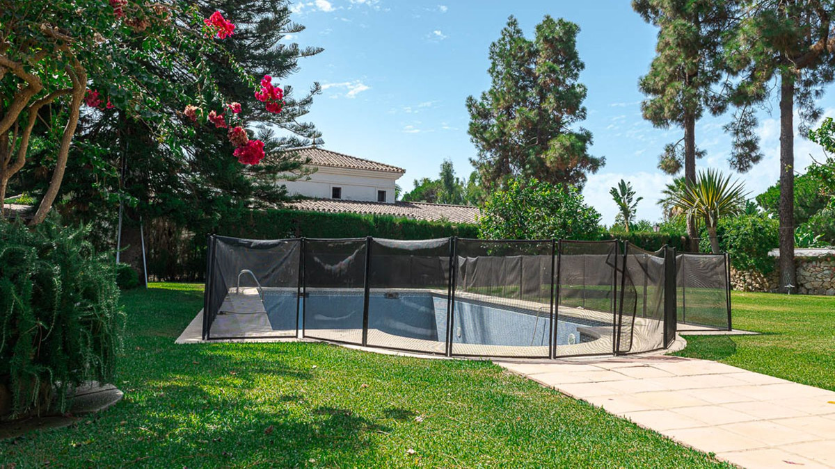 4 Bed Townhouse for sale in New Golden Mile Costa Del Sol, Málaga, Spain