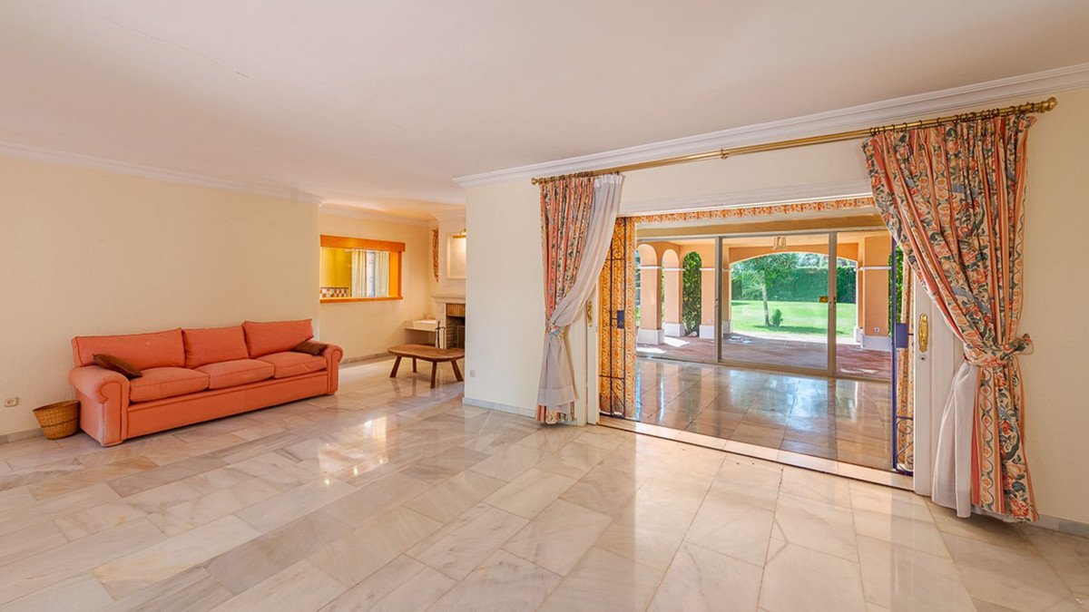 4 Bed Townhouse for sale in New Golden Mile Costa Del Sol, Málaga, Spain