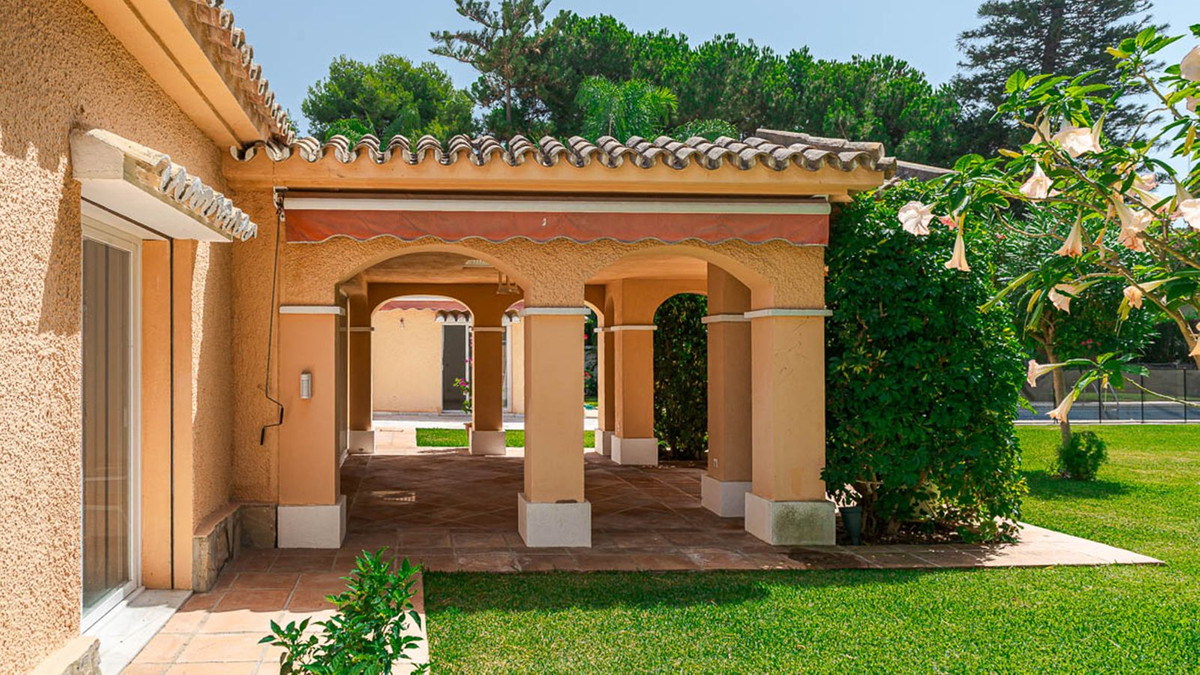 4 Bed Townhouse for sale in New Golden Mile Costa Del Sol, Málaga, Spain