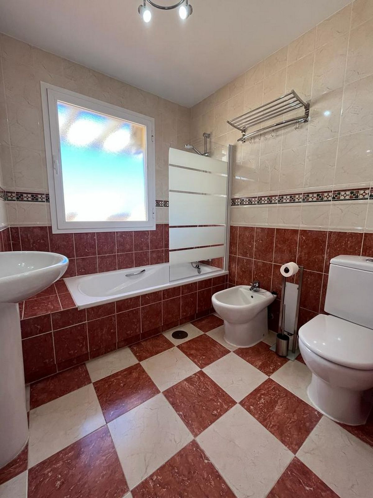 3 Bed Apartment for sale in Estepona Costa Del Sol, Málaga, Spain