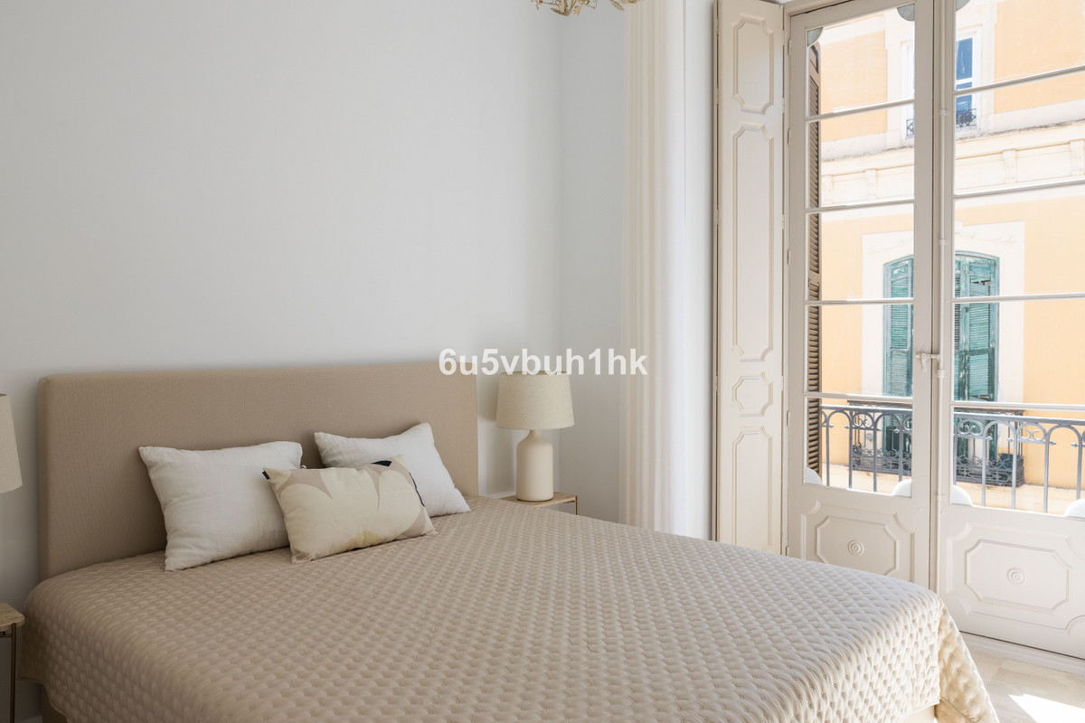 3 Bed Apartment for sale in Centro Histórico Málaga Ciudad, Málaga, Spain