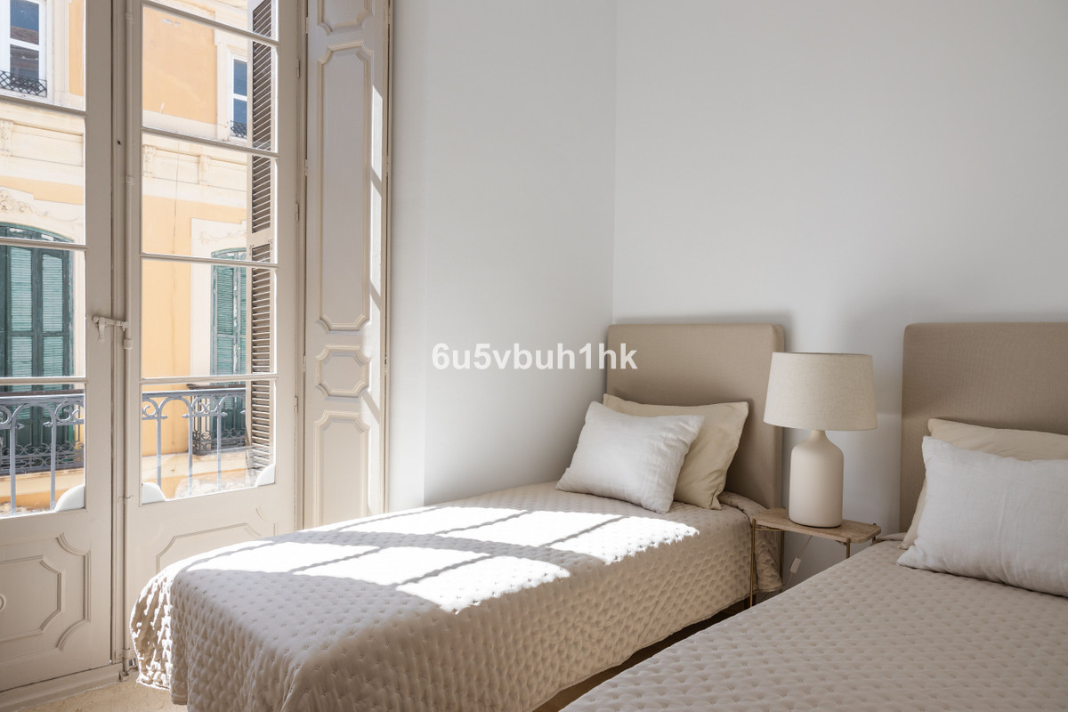 3 Bed Apartment for sale in Centro Histórico Málaga Ciudad, Málaga, Spain
