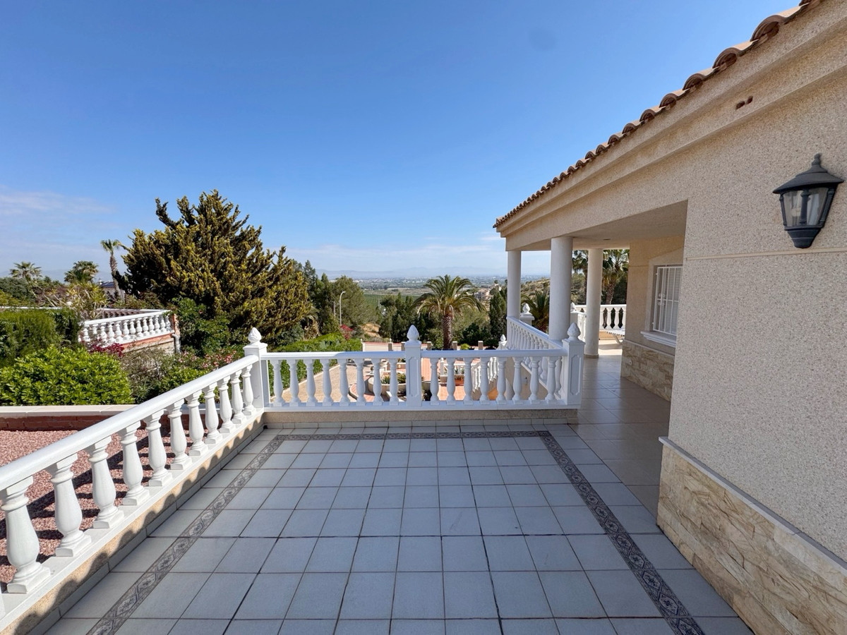 Se vende Villa - Chalet de 3 dormitorios en Costa Blanca, Alicante, España