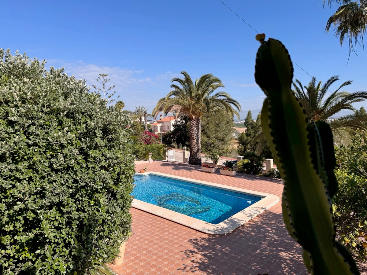 Se vende Villa - Chalet de 3 dormitorios en Costa Blanca, Alicante, España
