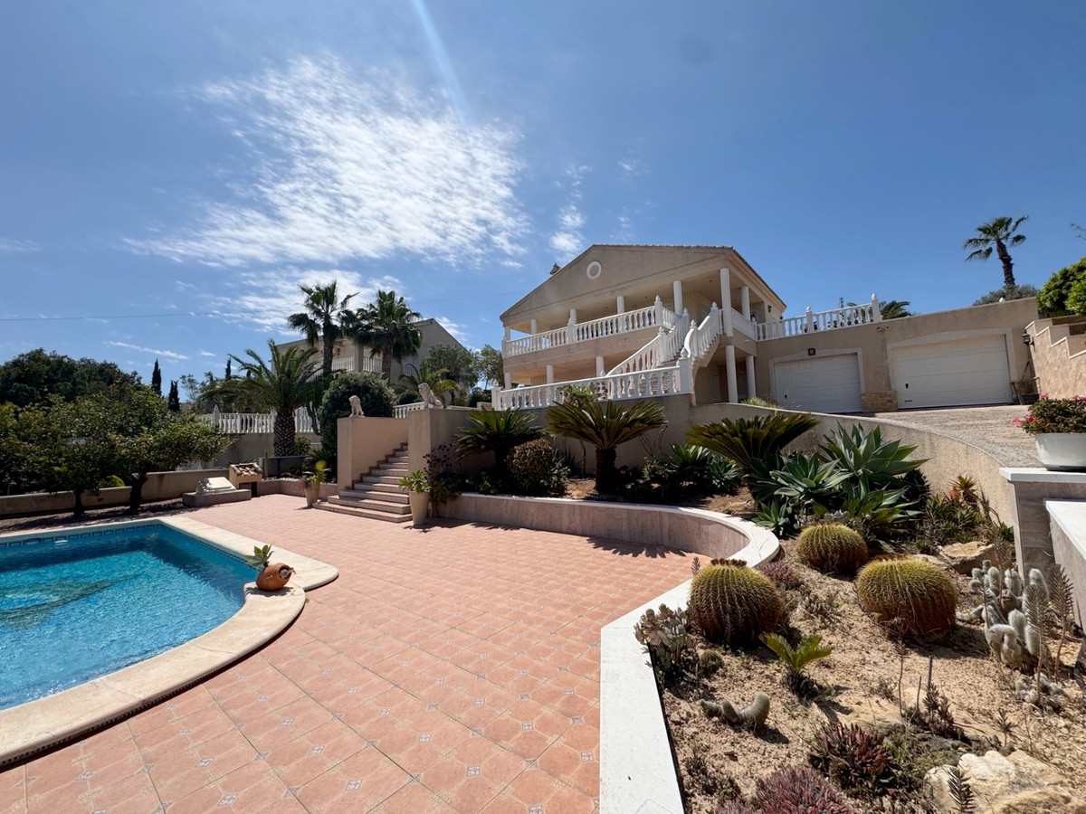 Se vende Villa - Chalet de 3 dormitorios en Costa Blanca, Alicante, España