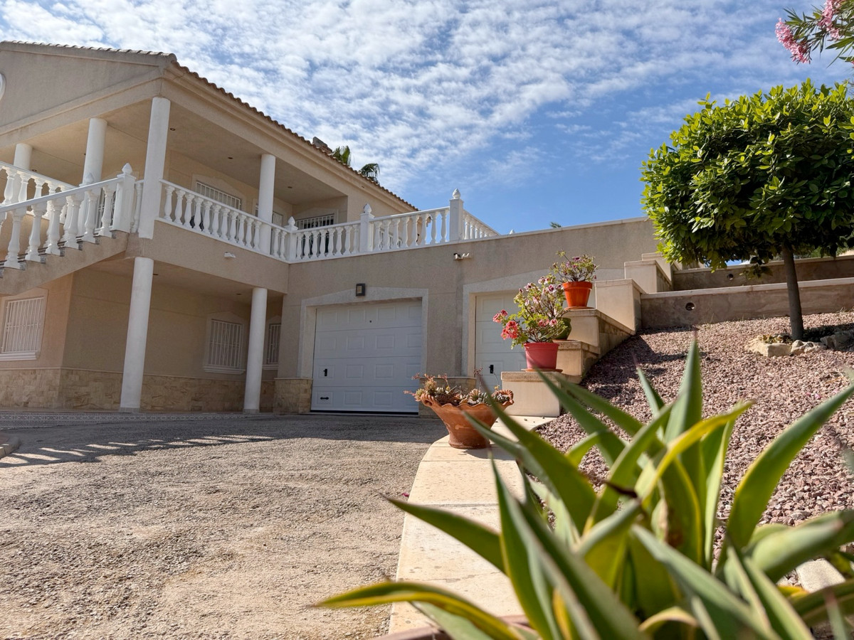 Se vende Villa - Chalet de 3 dormitorios en Costa Blanca, Alicante, España