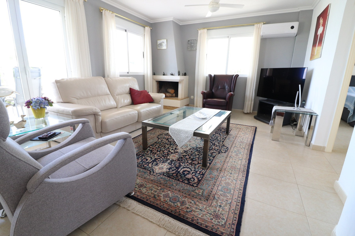 Se vende Villa - Chalet de 3 dormitorios en Costa Blanca, Alicante, España