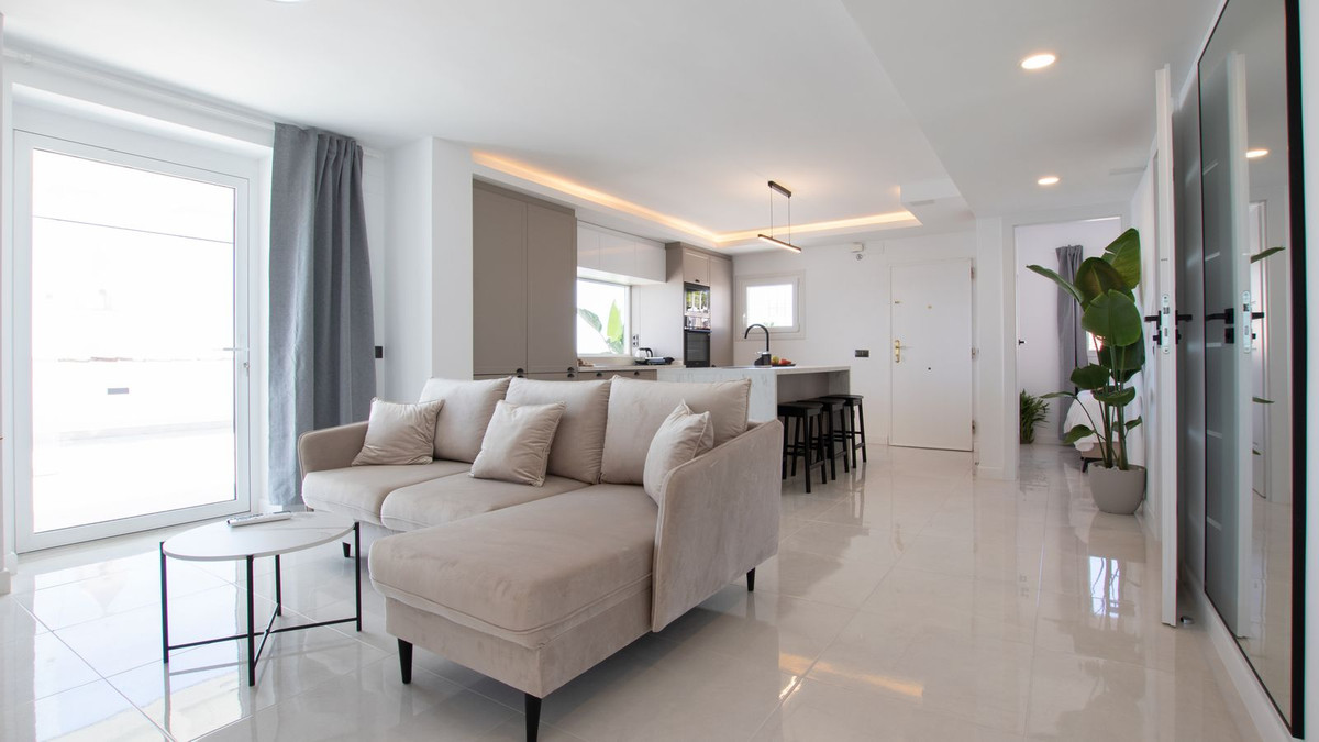 3 Bed Apartment for sale in Calahonda Costa Del Sol, Málaga, Spain