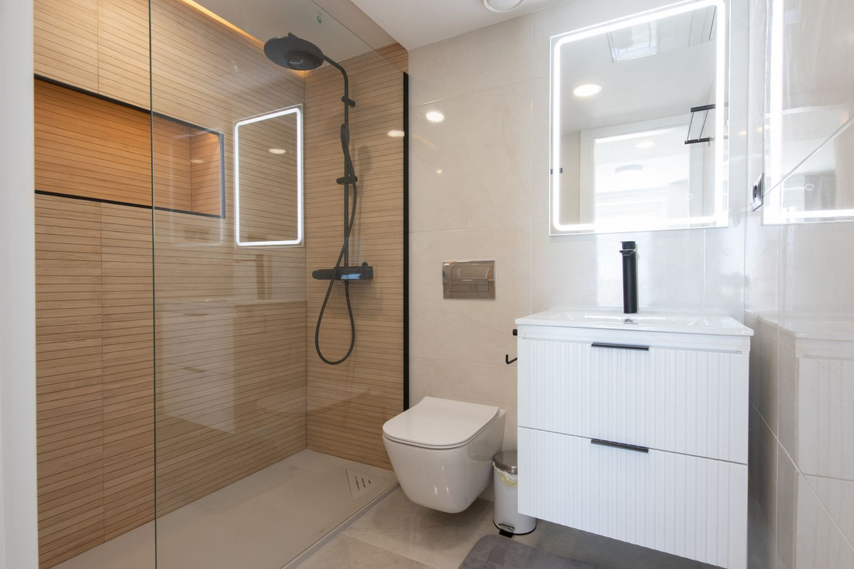 3 Bed Apartment for sale in Calahonda Costa Del Sol, Málaga, Spain