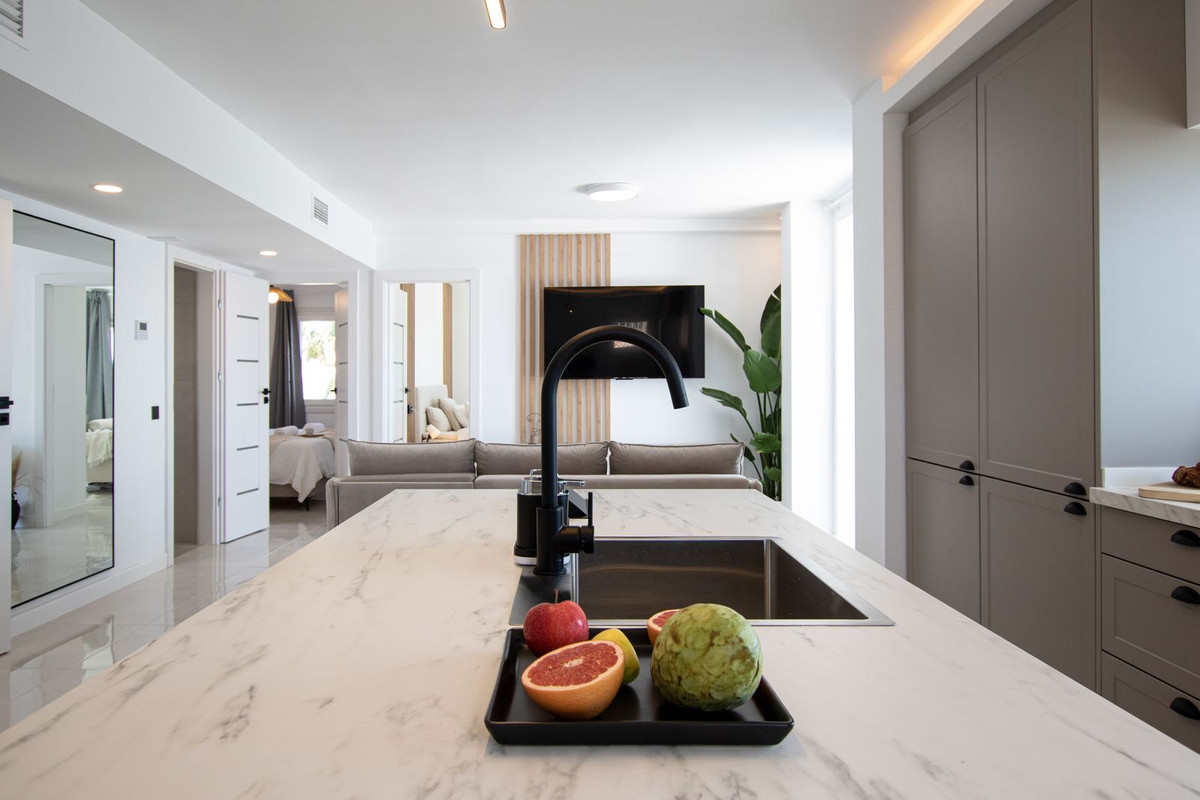 3 Bed Apartment for sale in Calahonda Costa Del Sol, Málaga, Spain