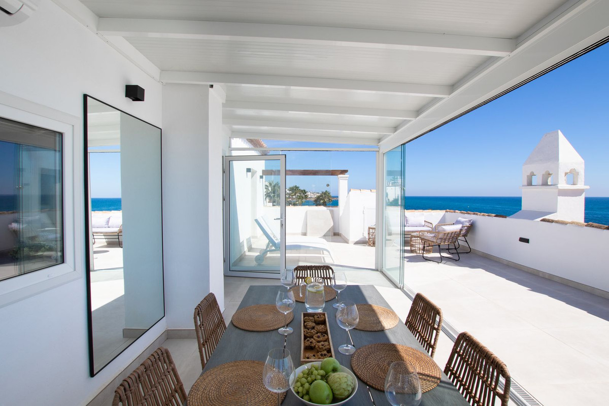 3 Bed Apartment for sale in Calahonda Costa Del Sol, Málaga, Spain