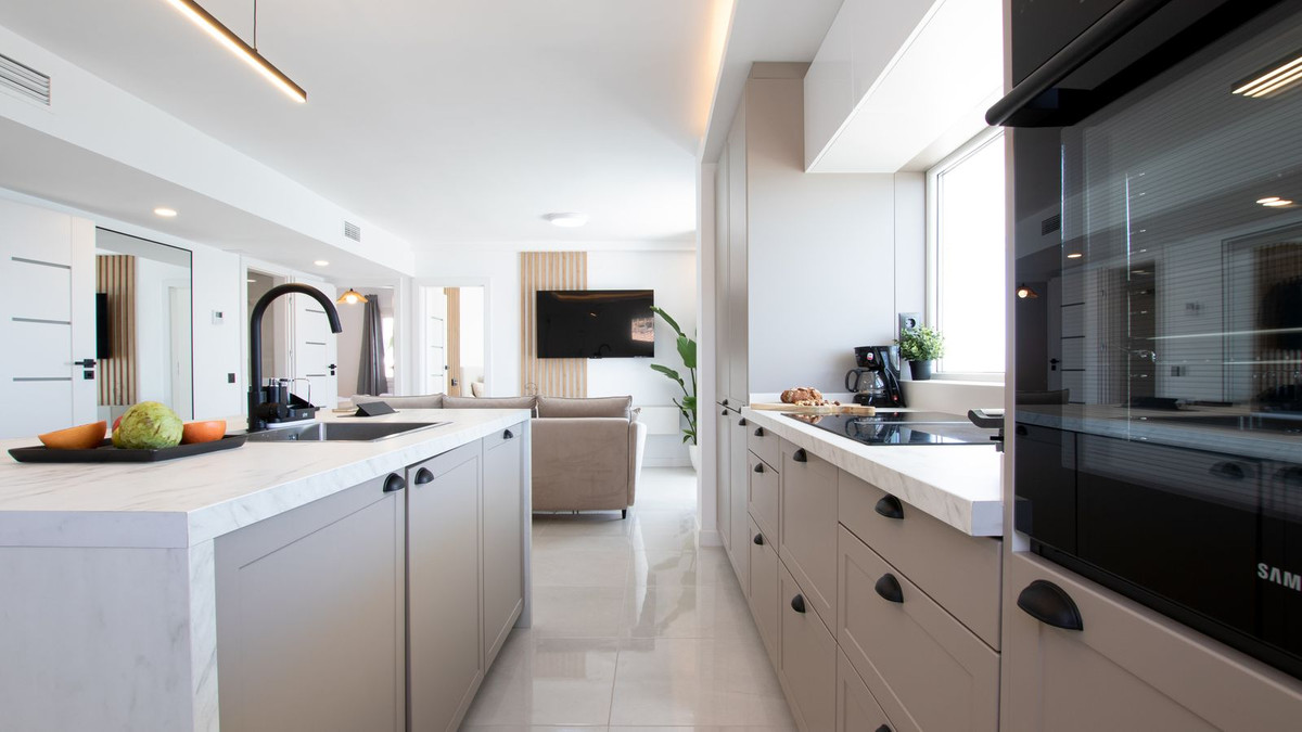 3 Bed Apartment for sale in Calahonda Costa Del Sol, Málaga, Spain