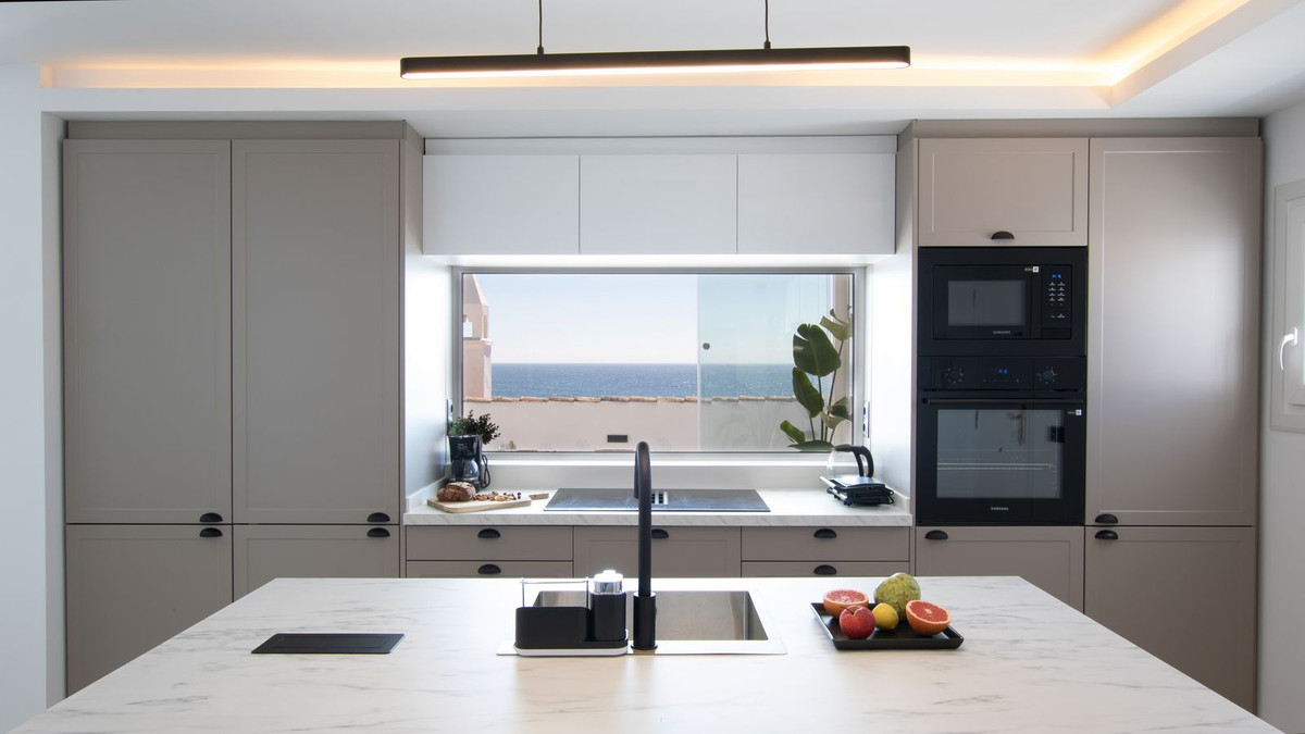 3 Bed Apartment for sale in Calahonda Costa Del Sol, Málaga, Spain