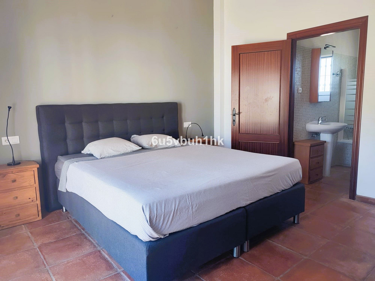 9 Bed Townhouse for sale in Arenas Costa Del Sol East, Málaga, Spain