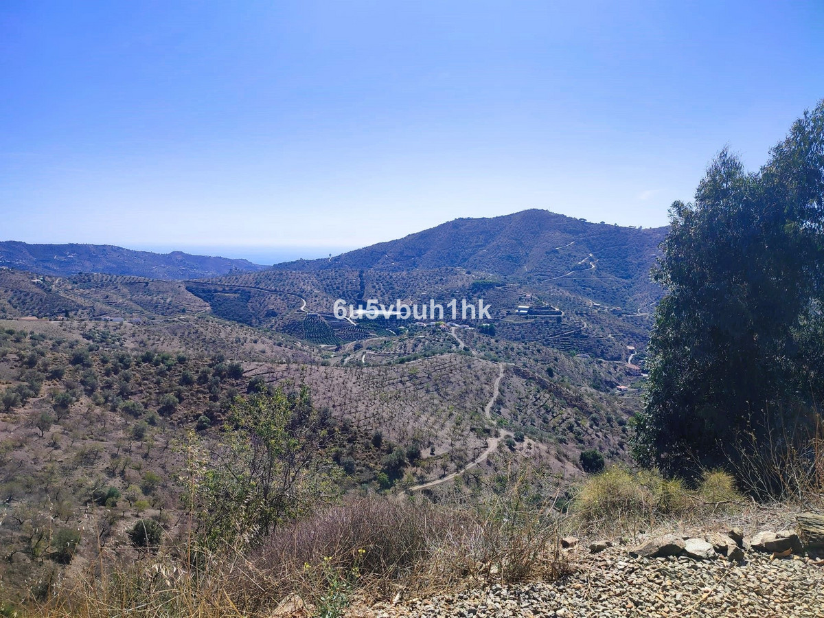 9 Bed Townhouse for sale in Arenas Costa Del Sol East, Málaga, Spain