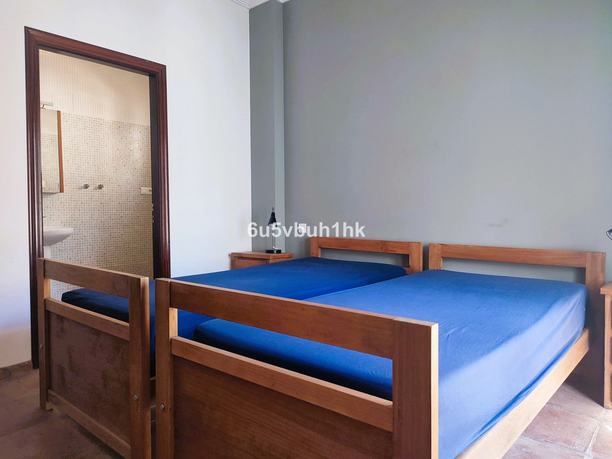 9 Bed Townhouse for sale in Arenas Costa Del Sol East, Málaga, Spain