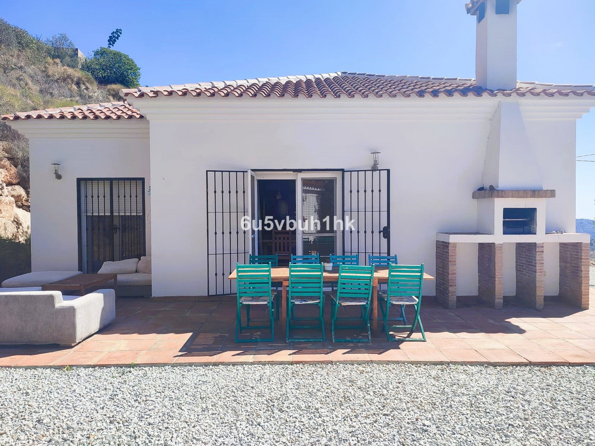 9 Bed Townhouse for sale in Arenas Costa Del Sol East, Málaga, Spain
