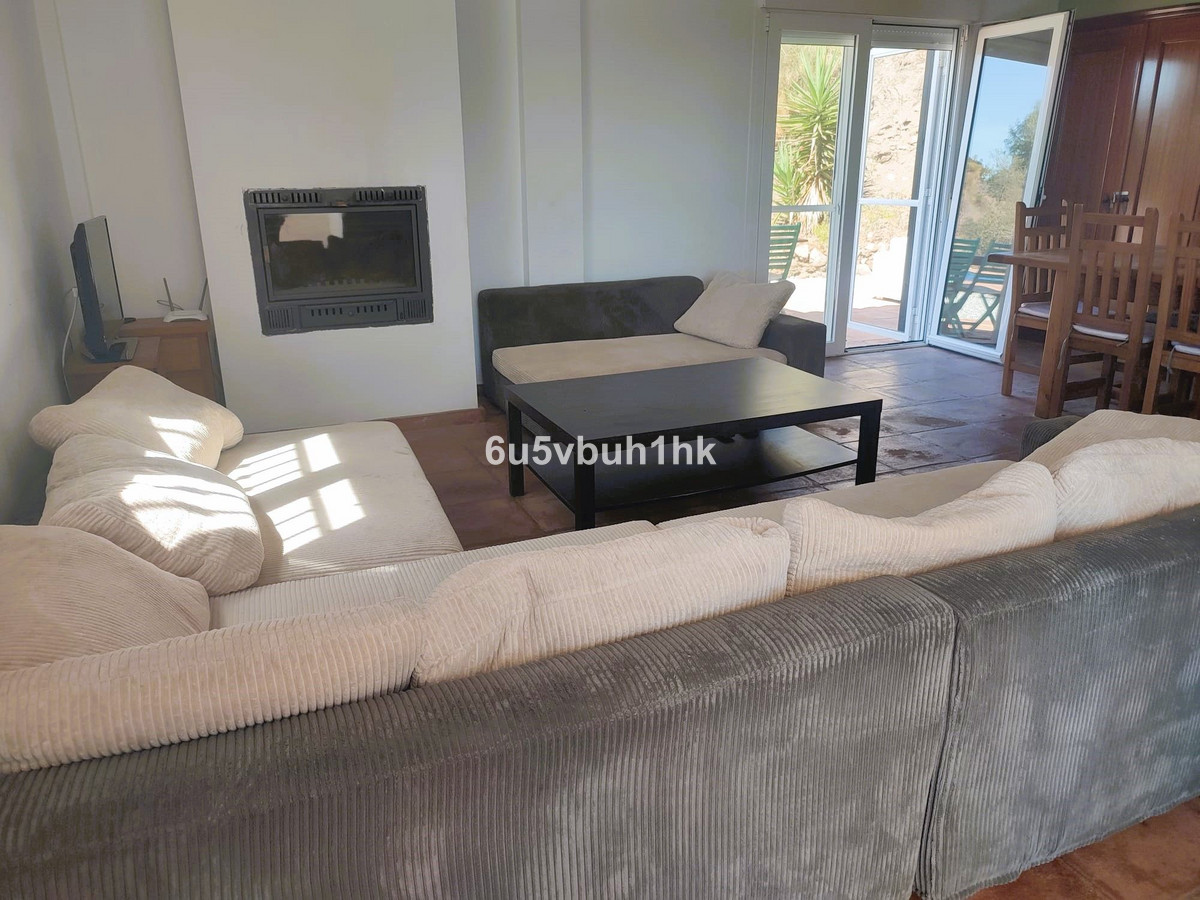9 Bed Townhouse for sale in Arenas Costa Del Sol East, Málaga, Spain