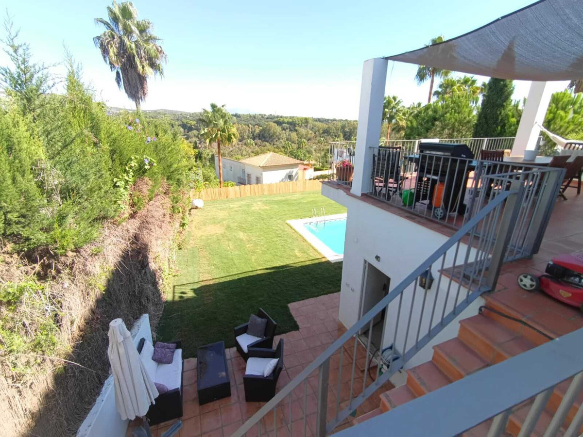 Se vende Villa - Chalet de 5 dormitorios en Costa Del Sol, Cadiz, España