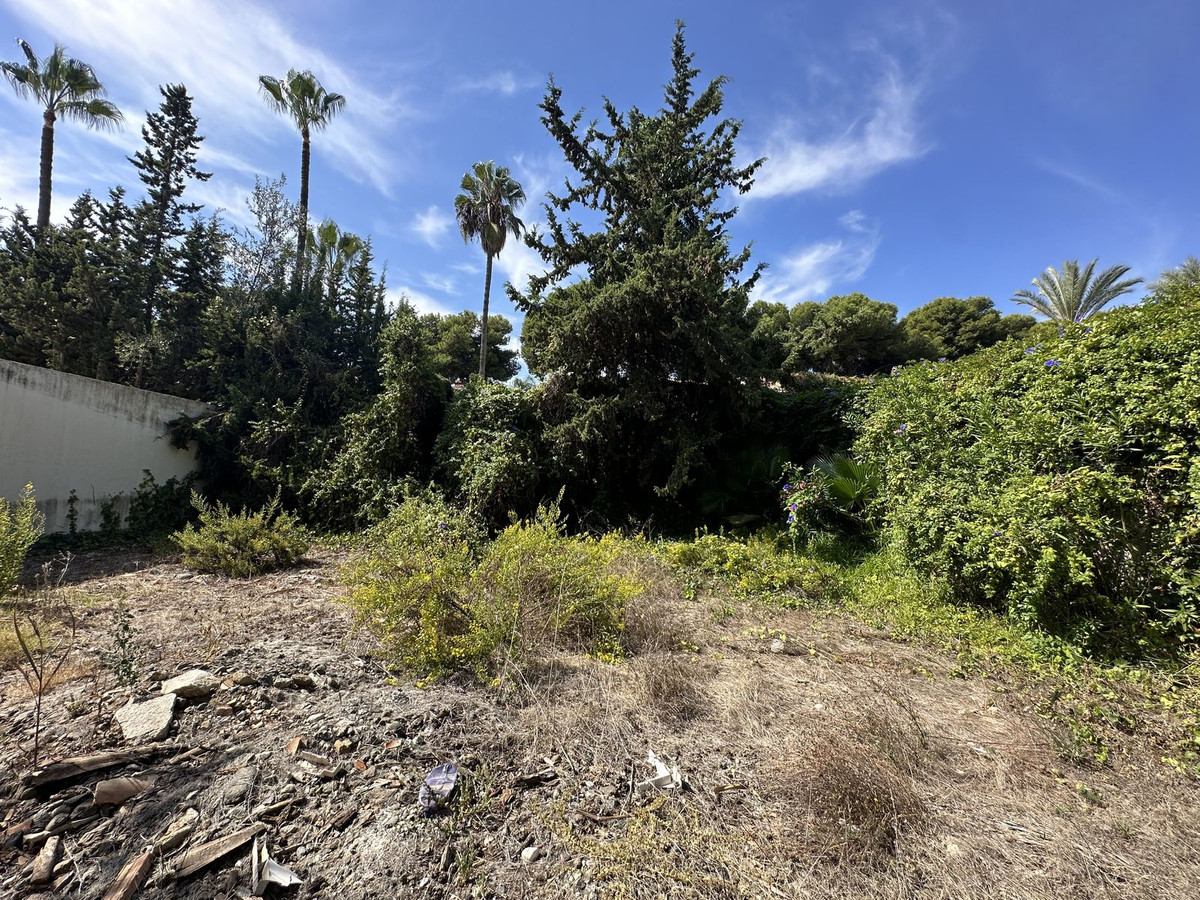 Plots for sale in Nueva Andalucía Costa Del Sol, Málaga, Spain