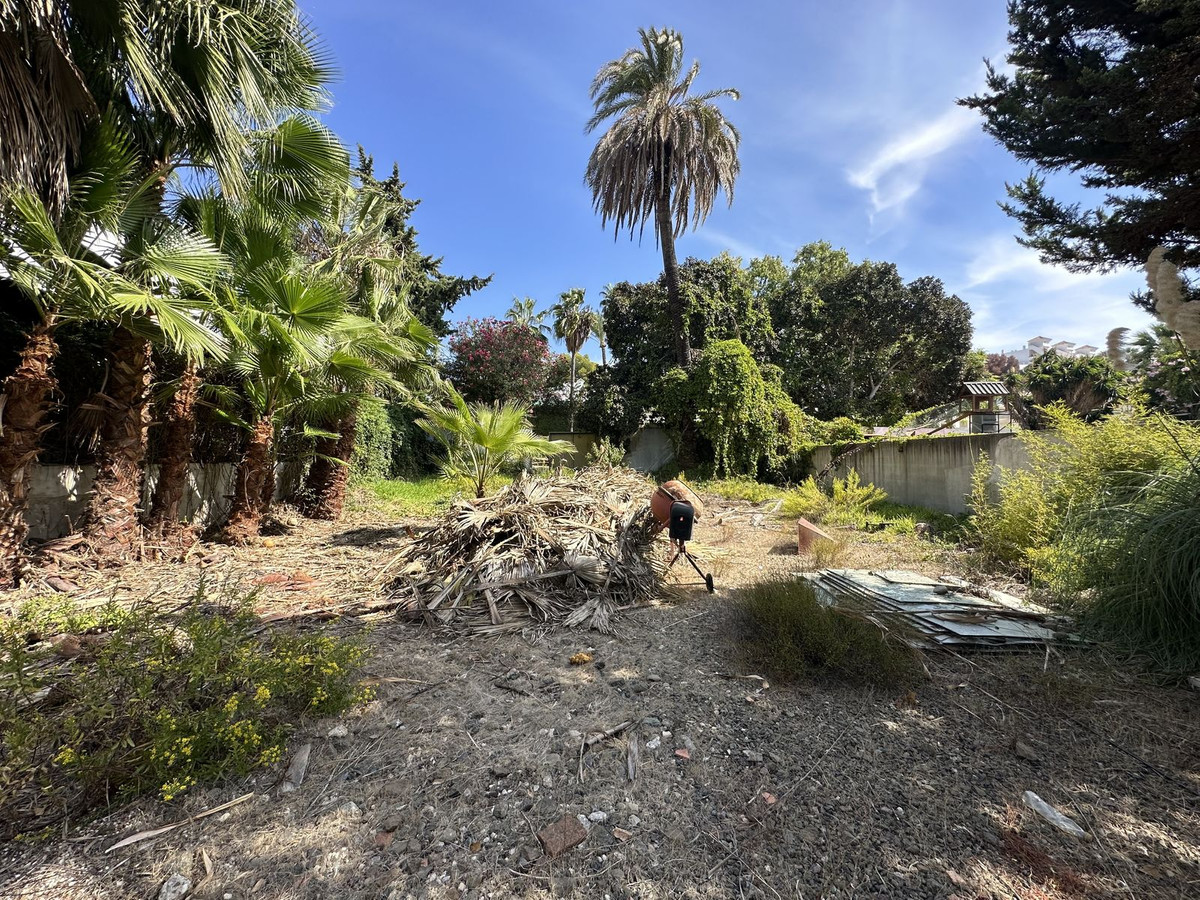 Plots for sale in Nueva Andalucía Costa Del Sol, Málaga, Spain