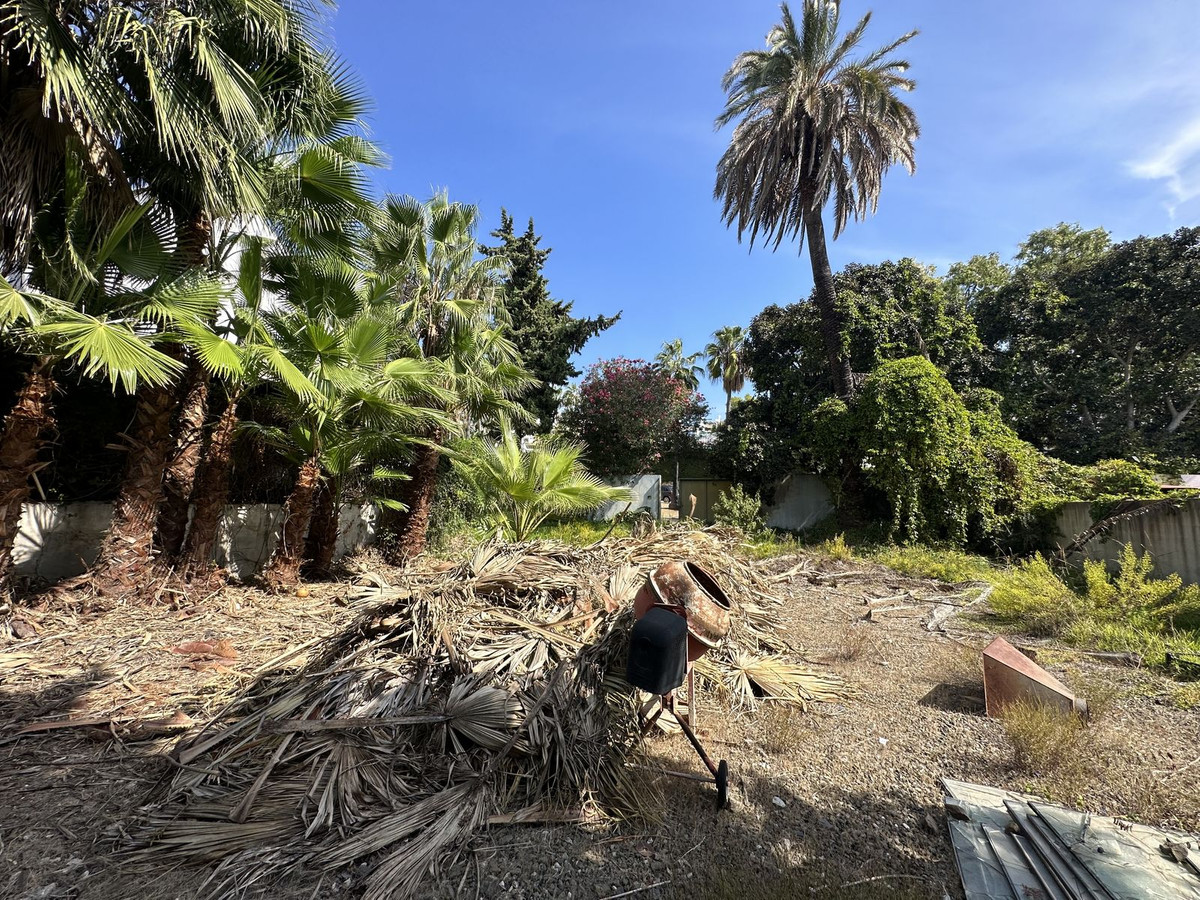 Plots for sale in Nueva Andalucía Costa Del Sol, Málaga, Spain