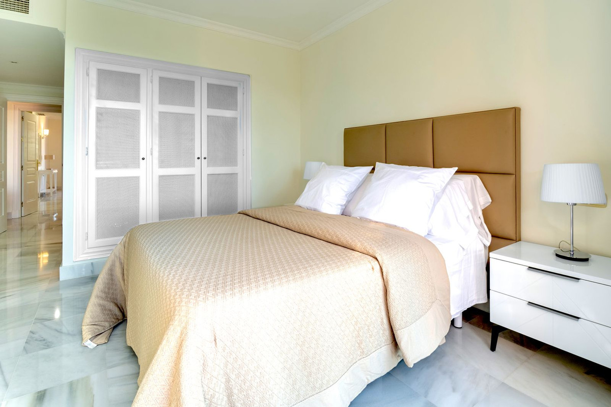 3 Bed Apartment for sale in La Quinta Costa Del Sol, Málaga, Spain