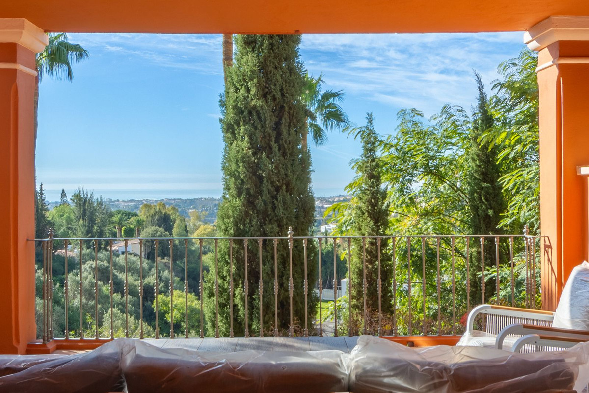3 Bed Apartment for sale in La Quinta Costa Del Sol, Málaga, Spain