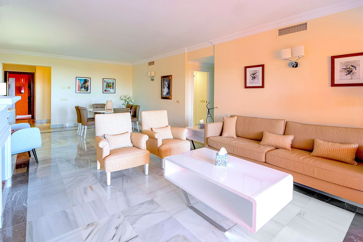 3 Bed Apartment for sale in La Quinta Costa Del Sol, Málaga, Spain