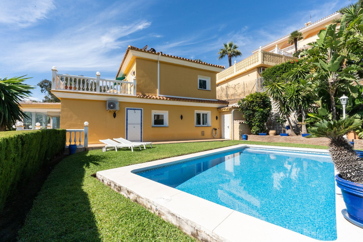 3 Bed Townhouse for sale in Torrenueva Costa Del Sol, Málaga, Spain